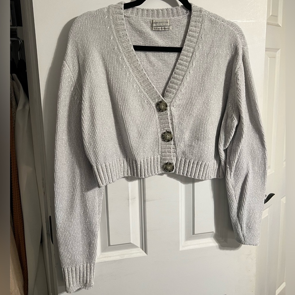 urban outfitters white sweater
